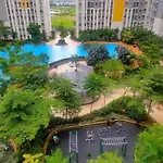 Studio With Pool & Next To Mall
